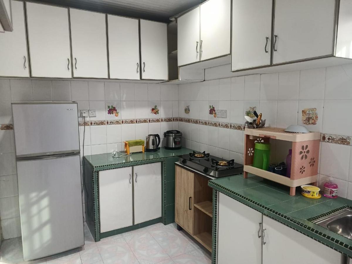 Naurah Homestay Sungai Petani Esterno foto